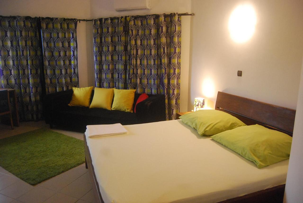 Karls Guesthouse Cotonou Exterior foto