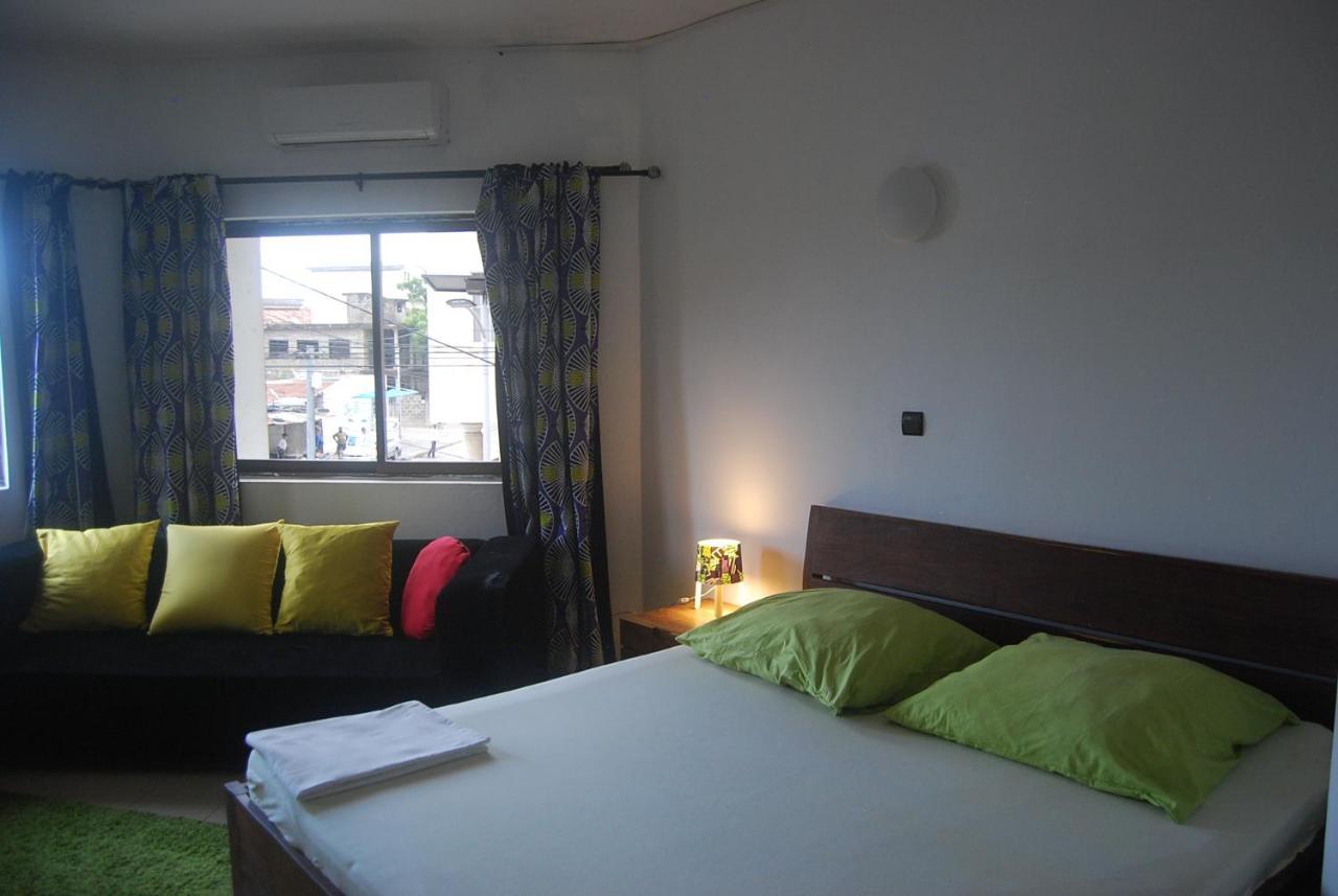 Karls Guesthouse Cotonou Exterior foto