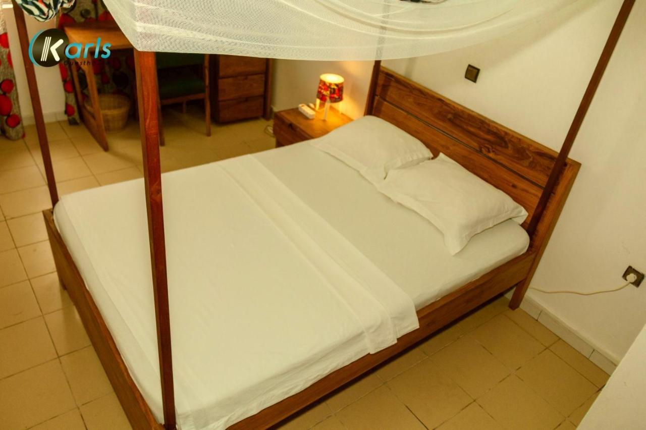 Karls Guesthouse Cotonou Exterior foto
