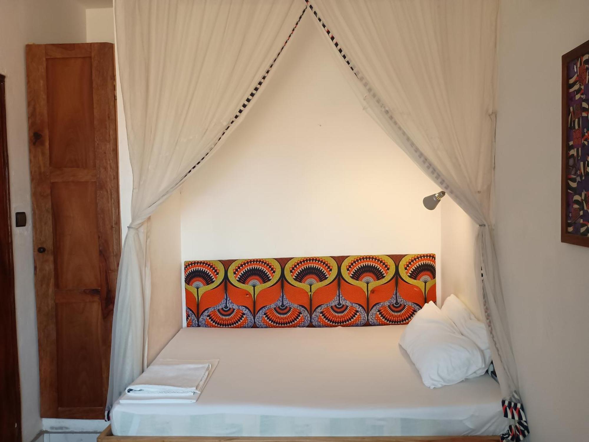 Karls Guesthouse Cotonou Exterior foto